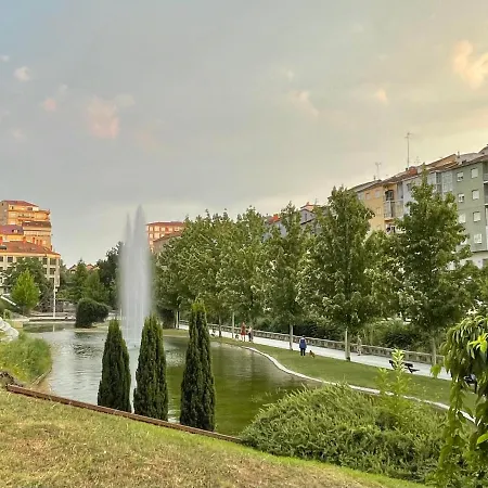 Estudio Centrico 1 Con Terraza Y Parking Privado Ourense